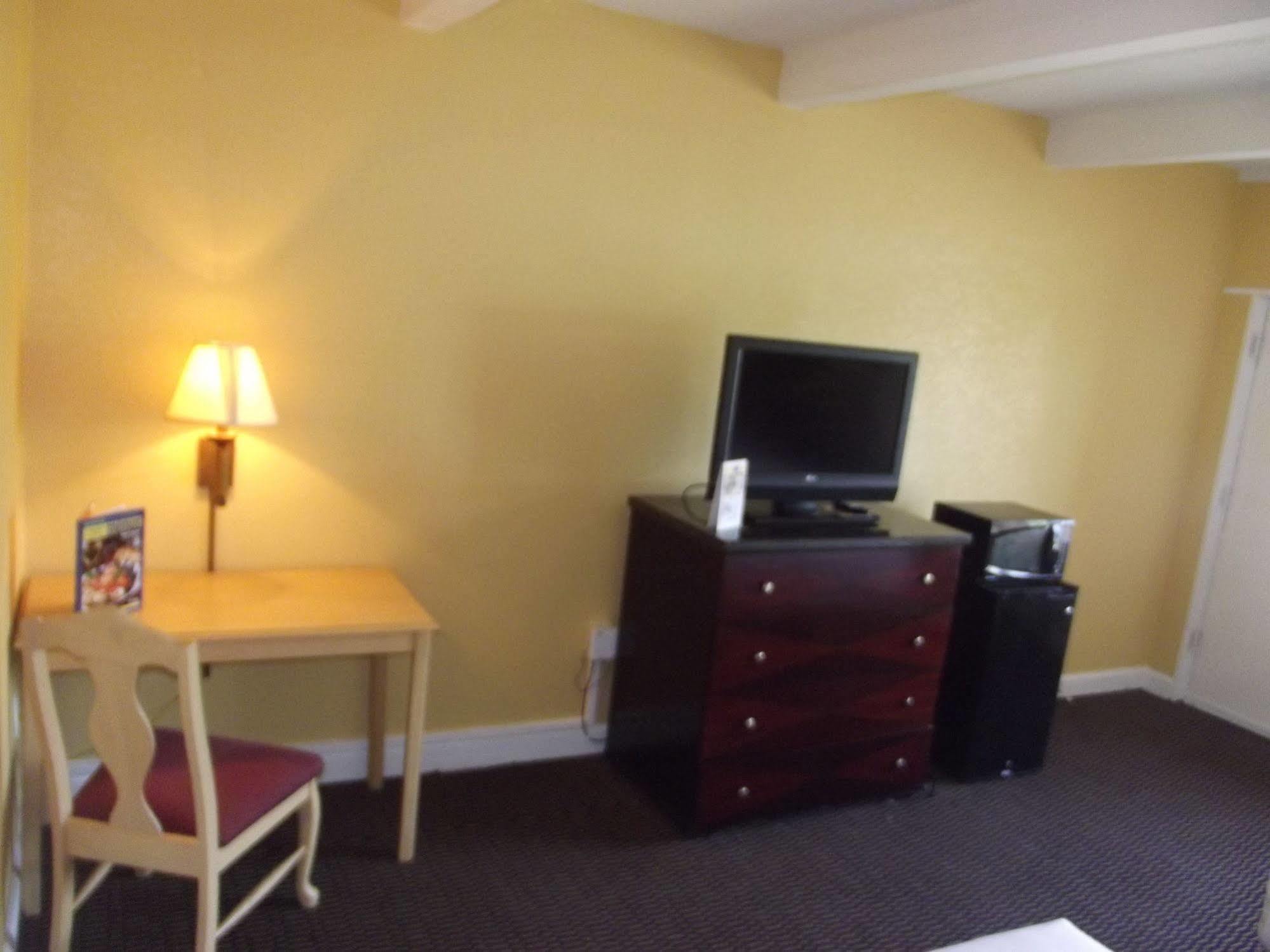 Ambassadors & Motel Virginia Beach