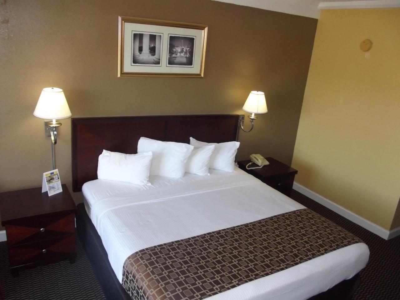 Ambassadors & Motel Virginia Beach