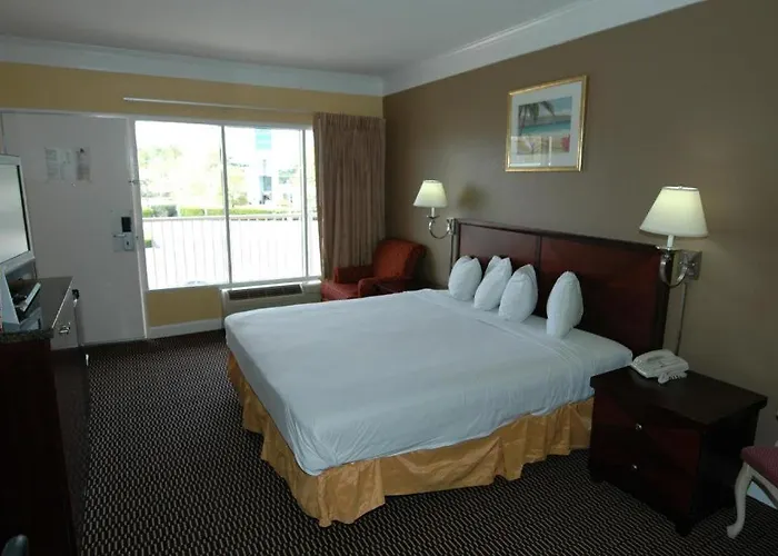 Ambassadors Inn & Suites