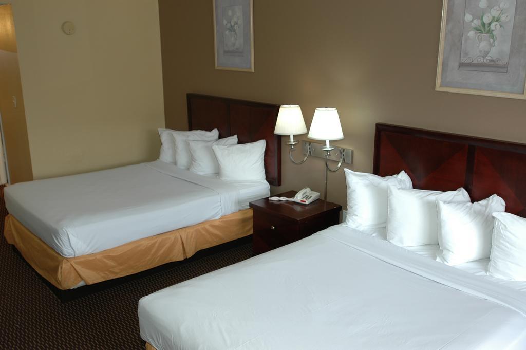 Ambassadors & Motel Virginia Beach
