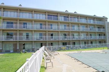 Motel Ambassadors &