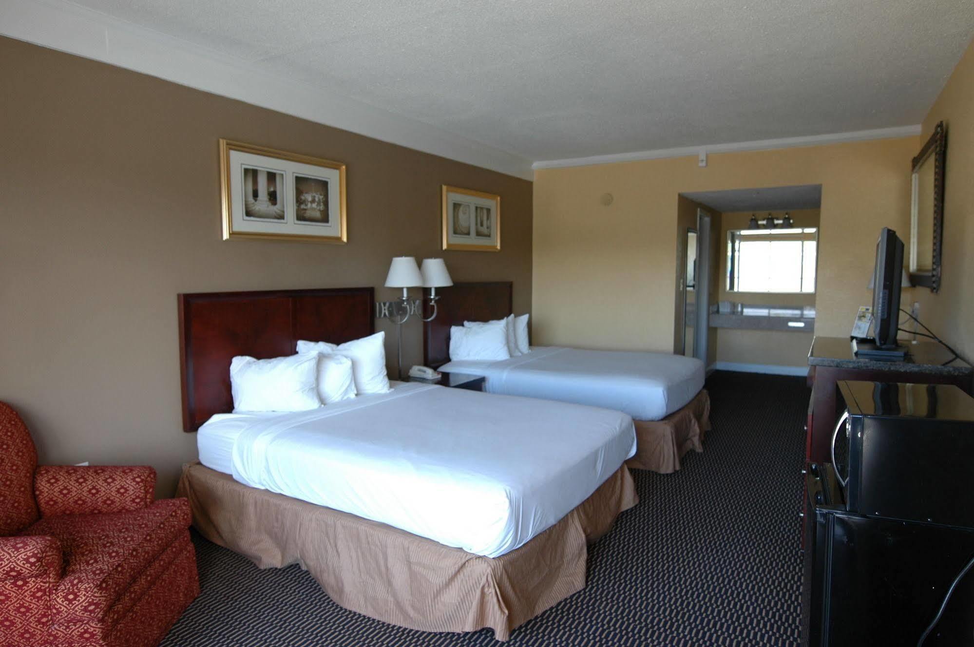 Motel Ambassadors & Virginia Beach