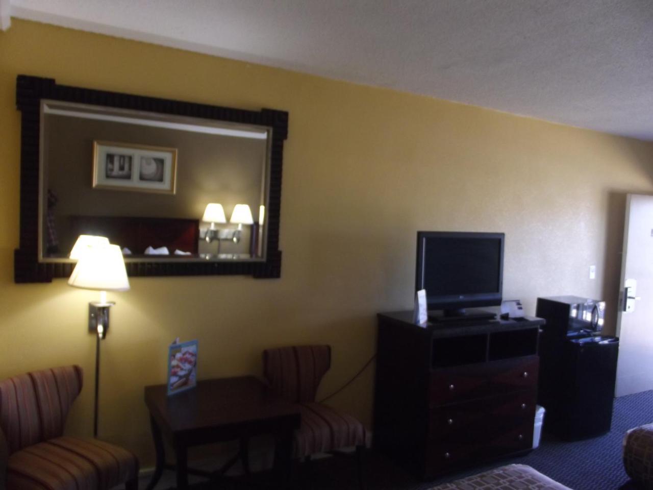 Motel Ambassadors & 2*