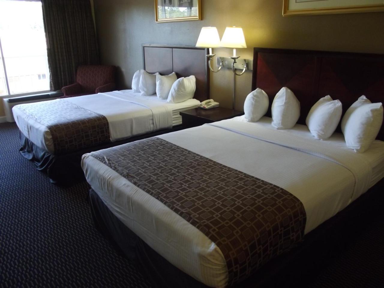 Motel Ambassadors & Virginia Beach
